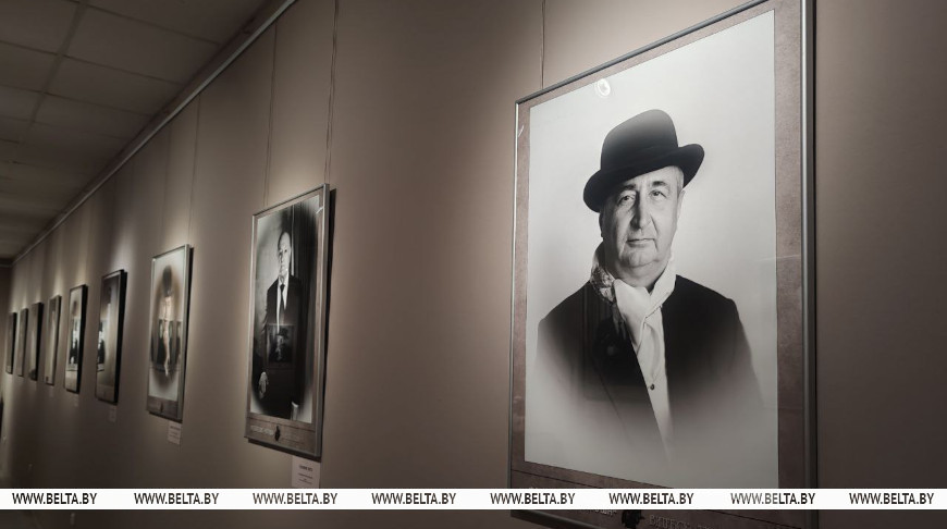 Сучасныя мужчыны ў вобразах джэнтльменаў XIX - ХХ стагоддзяў. Незвычайная фотавыстаўка адкрылася ў Віцебску