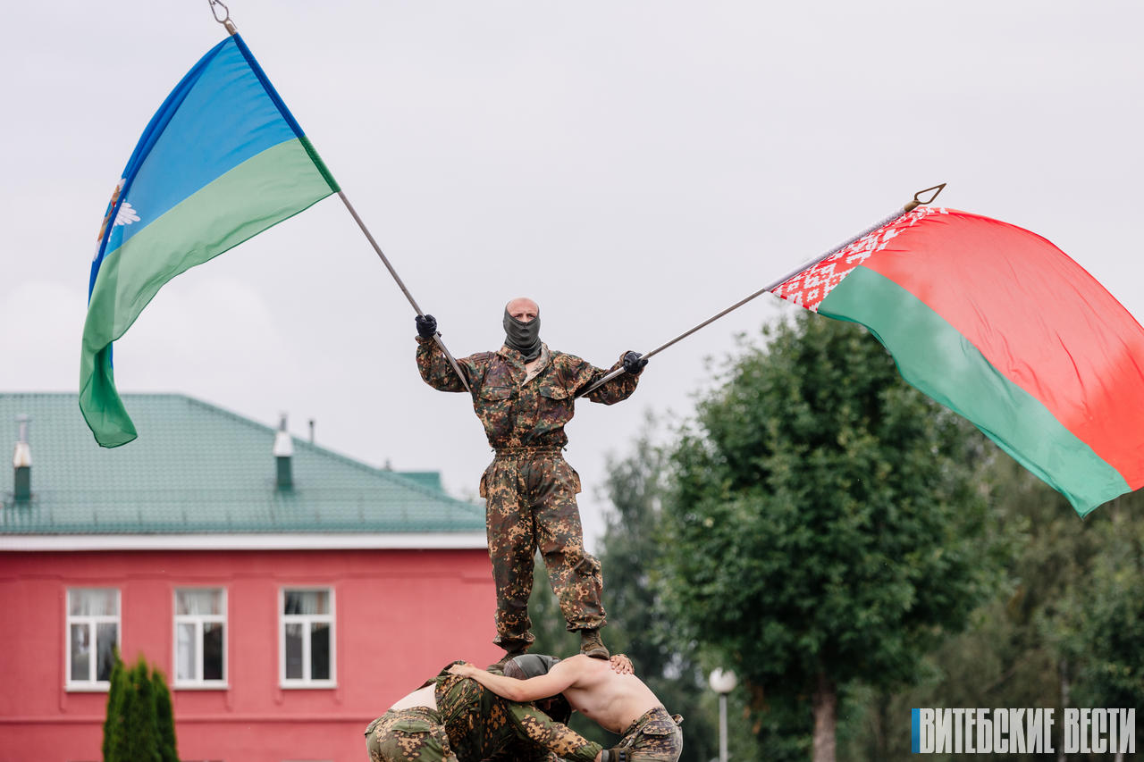"Ніхто акрамя нас": Дзень дэсантнікаў і сіл спецыяльных аперацый адзначылі ў Віцебску