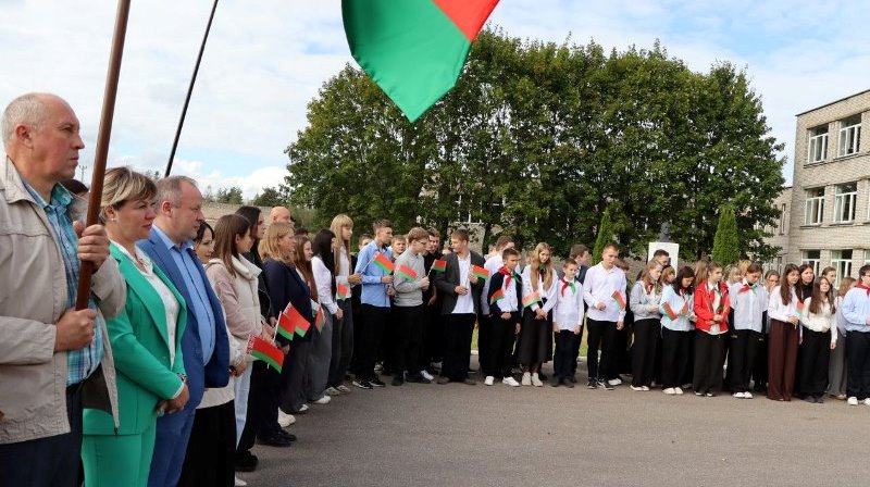 Молодежная патриотическая акция «Мы едины!» прошла в Докшицком районе