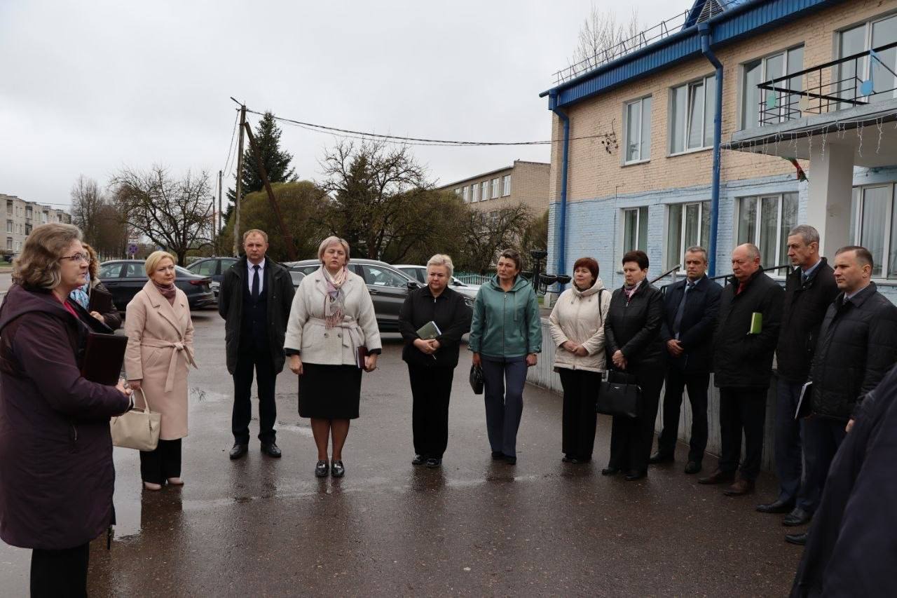 Выездное заседание президиума Докшицкого районного Совета депутатов принимает Крулевщинский сельсовет