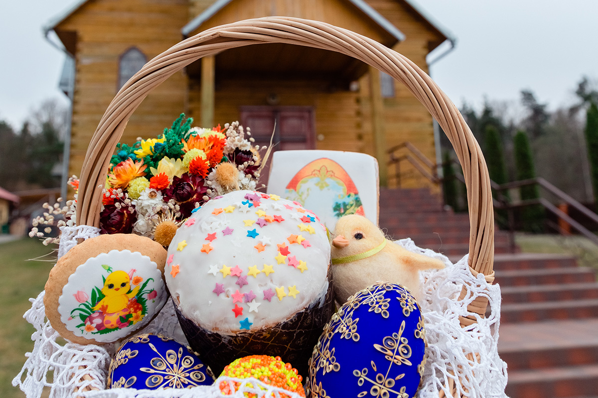 Руководство Витебской области поздравляет жителей региона с католической Пасхой