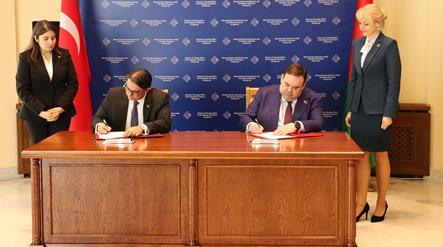 Беларусь і Турцыя ўдасканалілі ўзаемны бязвізавы рэжым 
