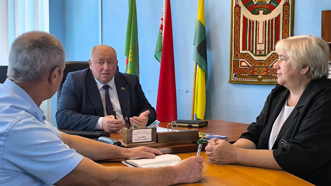 День Волколатского сельсовета под руководством председателя райисполкома Сергея Абирало проходит в районе