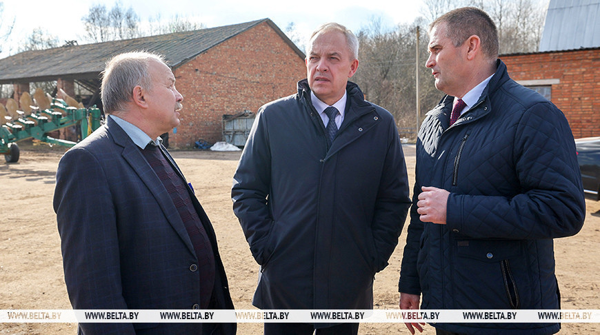Тэхніка ёсць, снег сыходзіць. Сергяенка ацаніў падрыхтоўку да пасяўной кампаніі ў Віцебскай вобласці