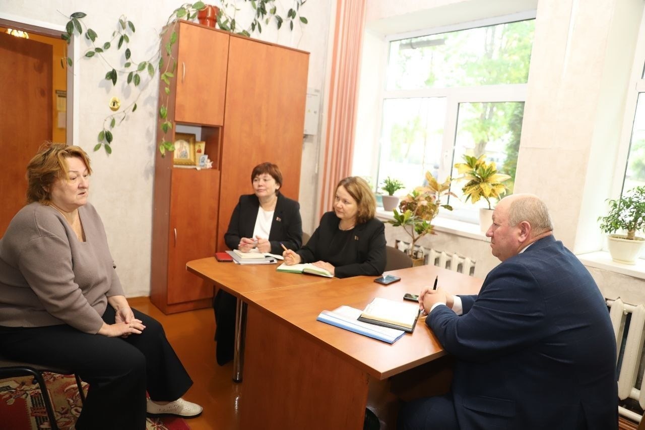 В районе под руководством председателя районного Совета депутатов Валентины Рандаревич и с участием председателя райисполкома Сергея Абирало прошел день Березковского сельсовета