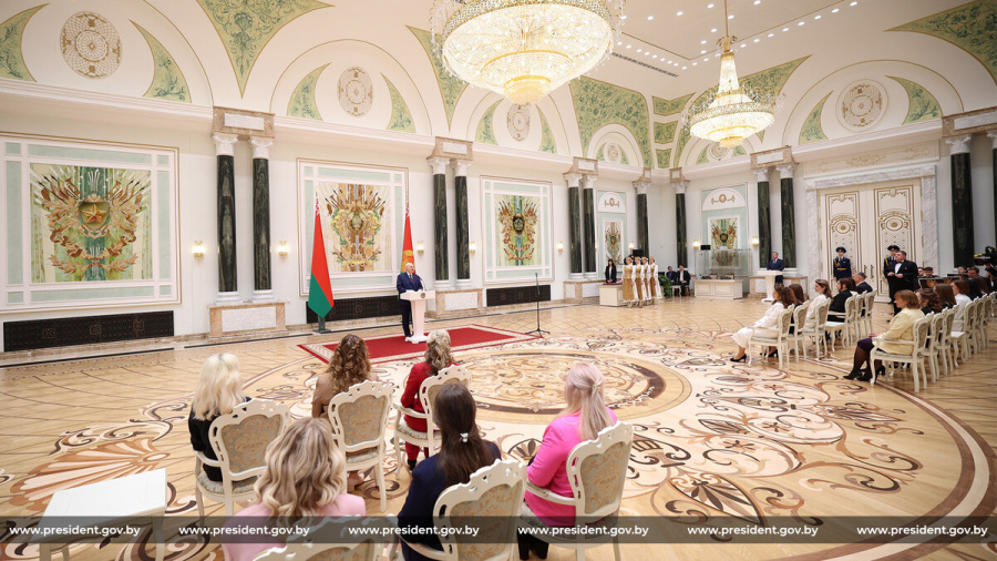 Вручение государственных наград