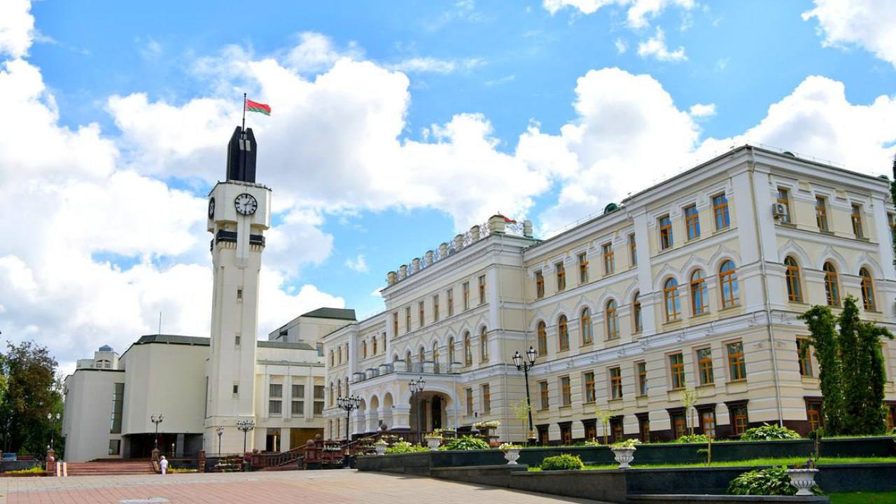 Кіраўніцтва Віцебскай вобласці віншуе работнікаў і ветэранаў эканамічнага блока з прафесійным святам — Днём эканаміста