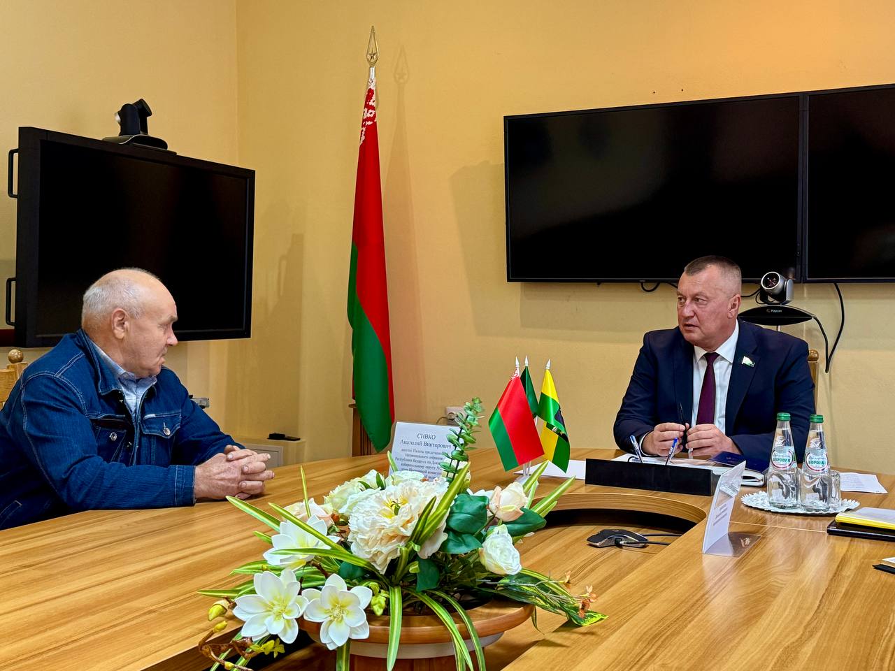 Депутат Палаты представителей Национального собрания Республики Беларусь Анатолий Сивко провел личный прием граждан в Докшицах