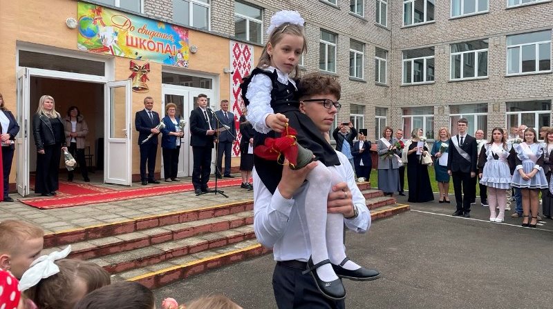 У школах Докшыцкага раёна прайшлі святы апошняга званка