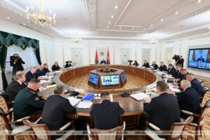 "Будзем з хлебам - будзем жыць". Лукашэнку аб уборачнай кампаніі і прадбяспецы